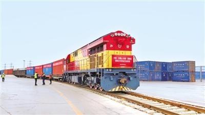 乙烯(pvc)的国际多式联运货运班列从宁夏富海物流铁路专用线正式发车